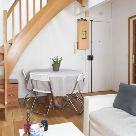 Appartement Duplex Design Close To Eiffel Tower View On Seine Parijs